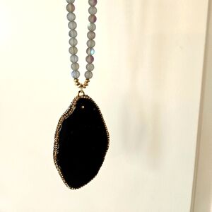 BRAND NEW Elegant Black Pendant Necklace